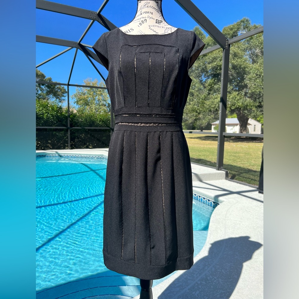 ADRIANNA PAPELL Little Black Dress with Insert Lace and Nude Lining. Size 10 - Picture 2 of 5